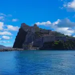 Vacanze al mare, i luoghi da non perdere assolutamente sull’isola d’Ischia